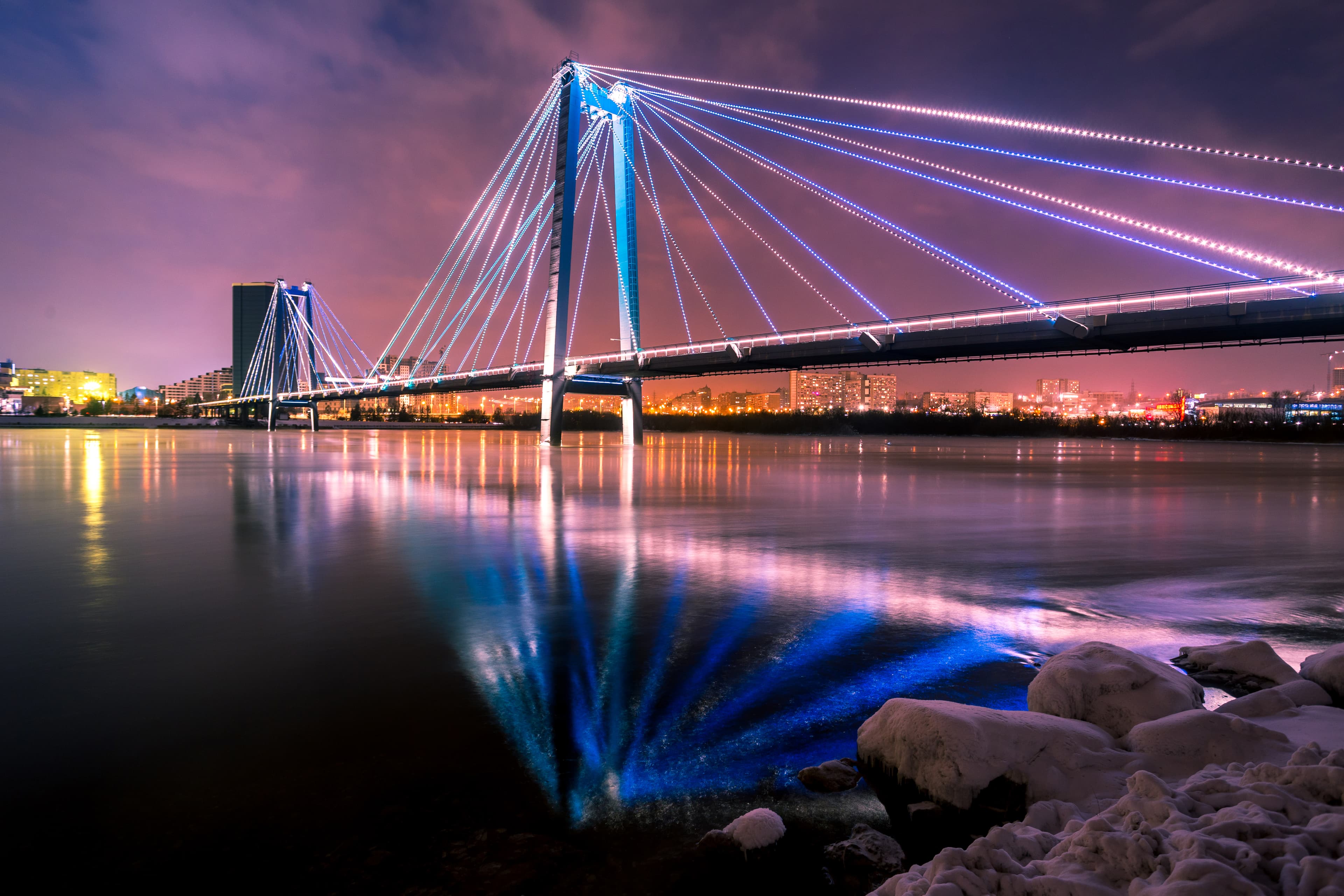 Вантовый мост зимним вечером.jpg