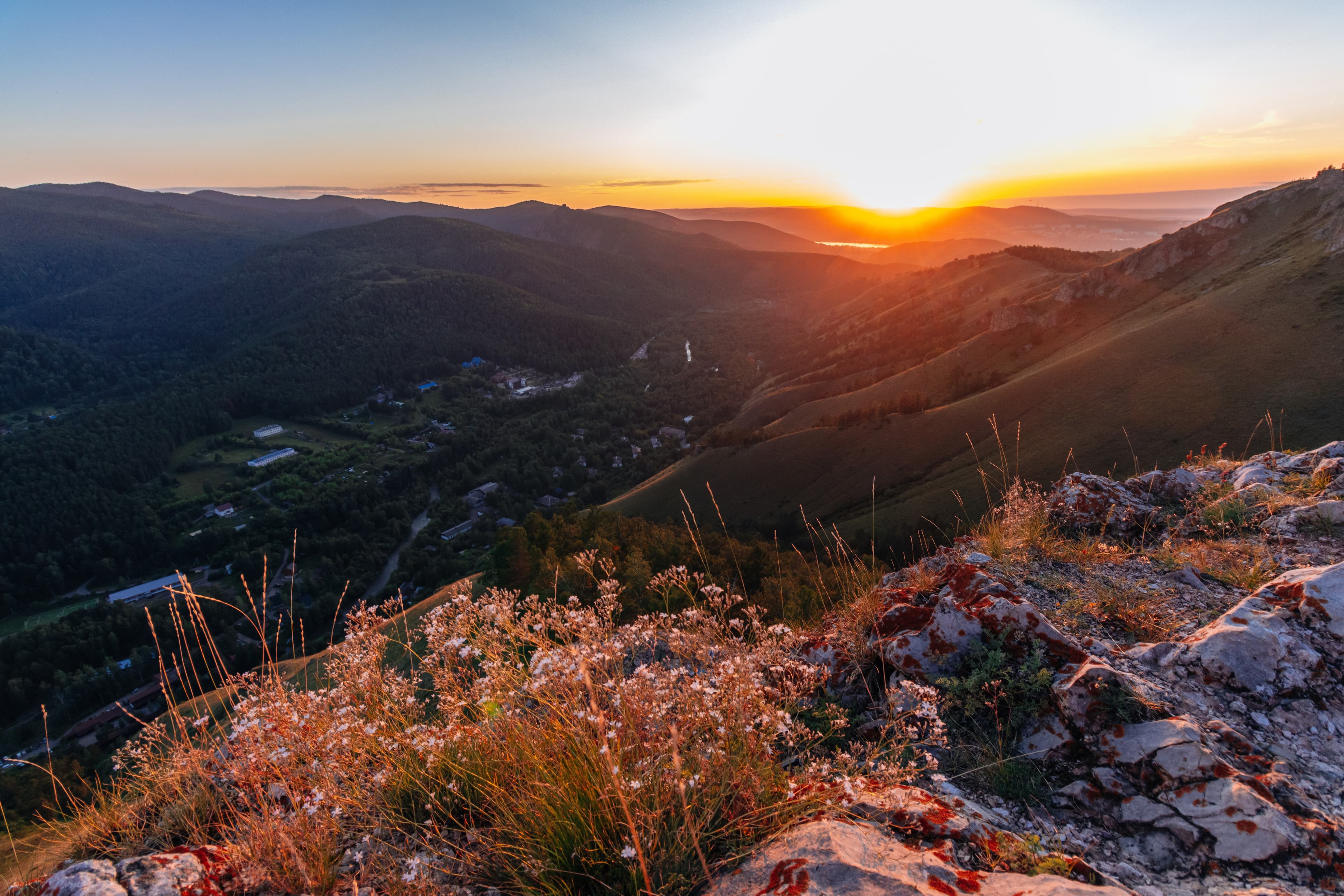 Вид с Арки на закате.jpg